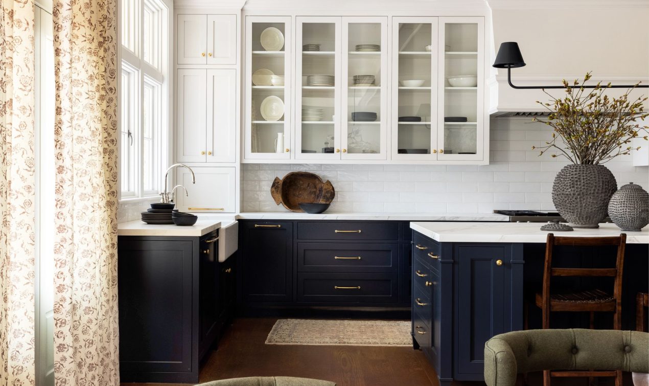 Cabinets with Mirror