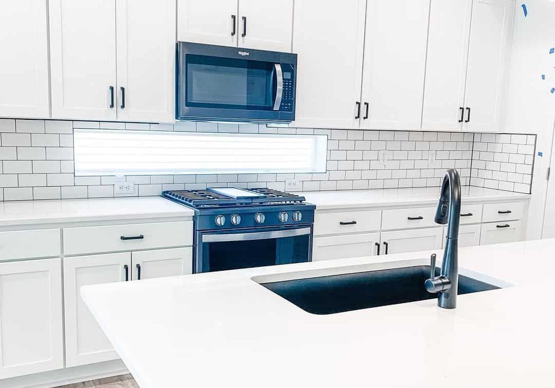 Countertop with White Shaker Cabinets