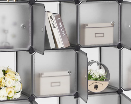 Cube-Shaped Office Organizer