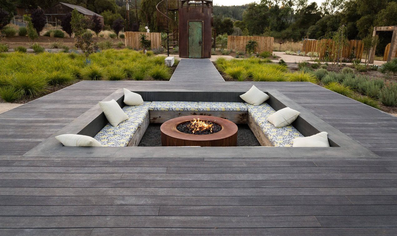 Farmhouse Sunken Fire Pit