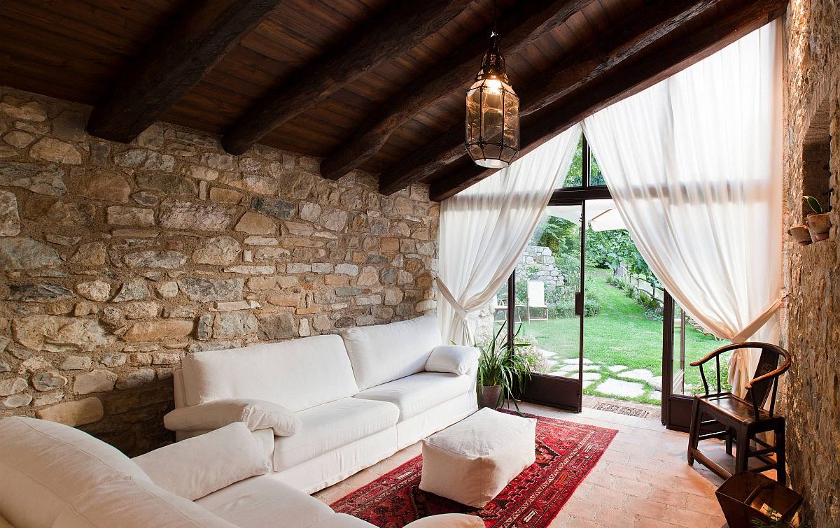 Farmhouse Sunroom Retreat