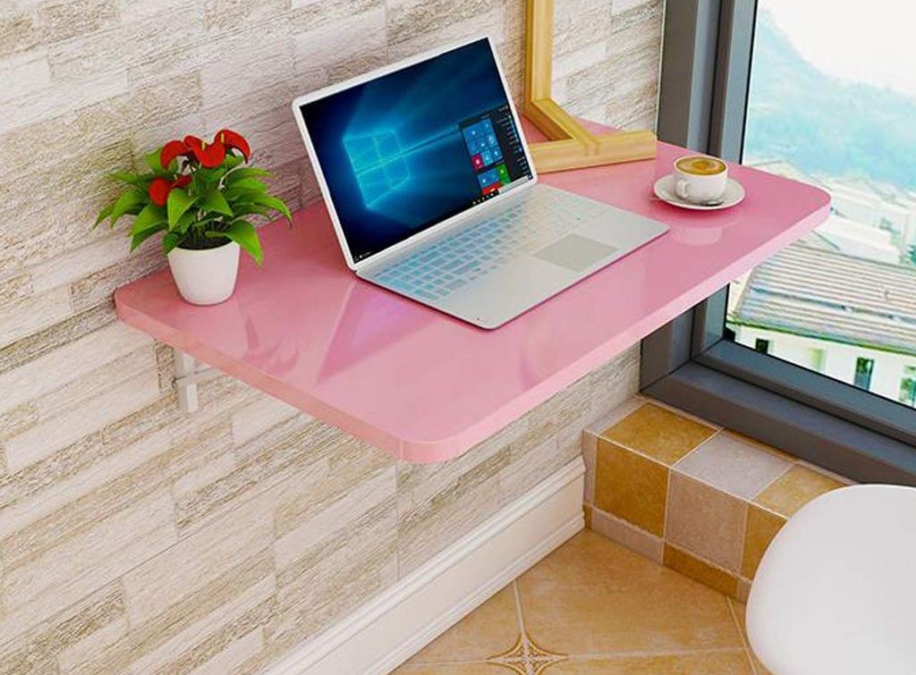 Floating Desk with Retro-Inspired Design