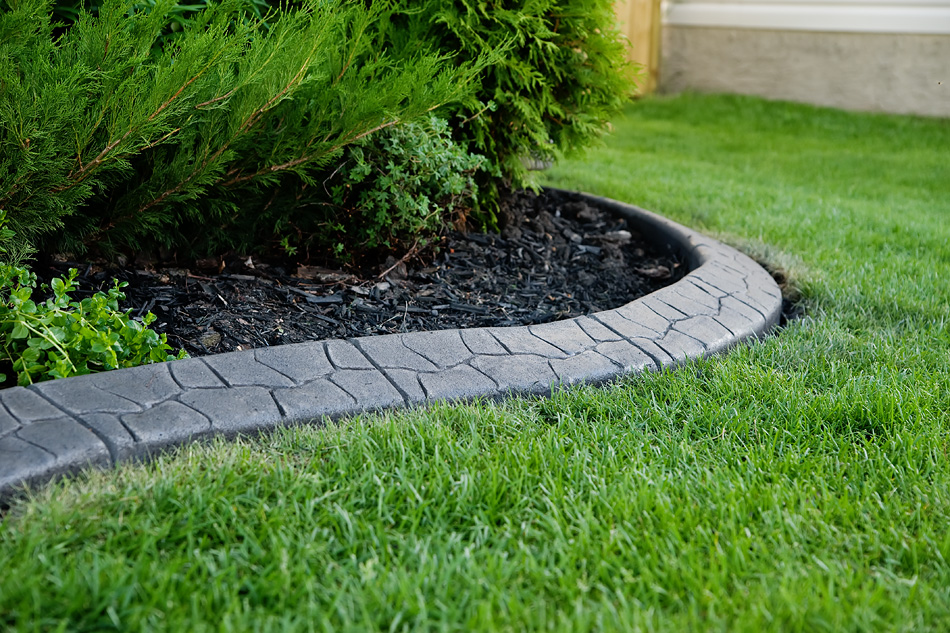 Pouring Concrete Garden Bed Edge