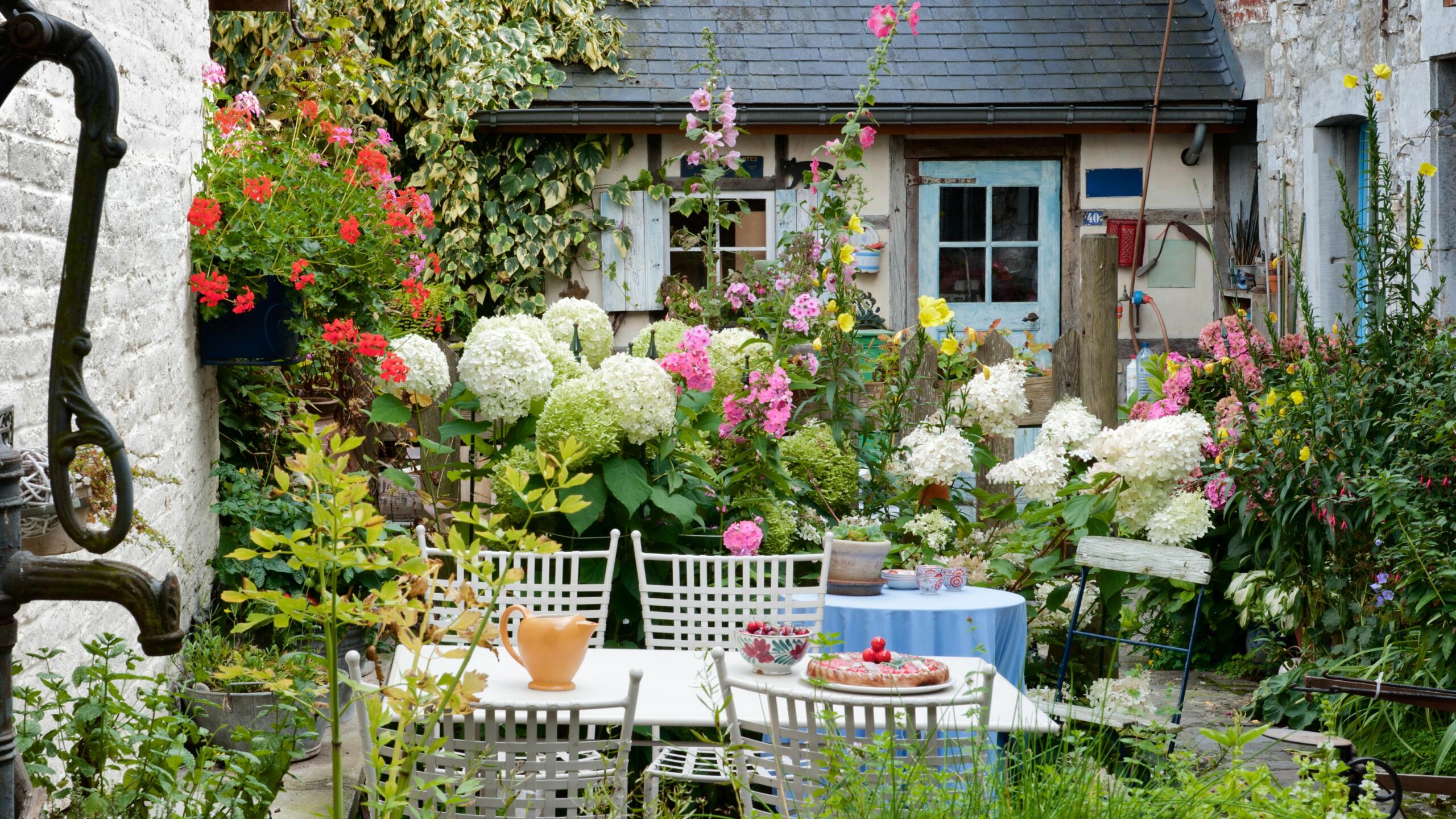 15 DIY English Style Garden Cottage Projects to Enhance Your Space ...